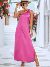 Load image into Gallery viewer, One-Shoulder Maxi Dress
