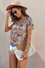 Load image into Gallery viewer, Floral Flutter Sleeve  Blouse
