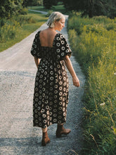 Load image into Gallery viewer, Smocked Printed Half Sleeve Dress
