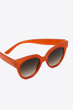 Load image into Gallery viewer, UV400 Polycarbonate Round Sunglasses

