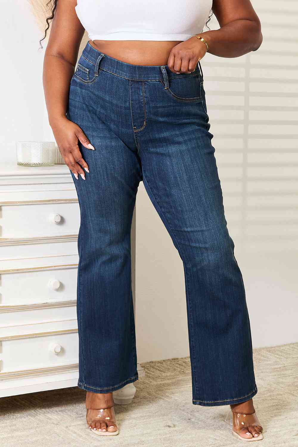 Judy Elastic Waistband Straight Jeans