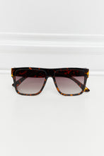 Load image into Gallery viewer, Tortoiseshell Square Full Rim Sunglasses
